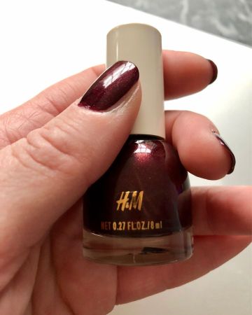 H&M Beauty nail polish in Marquise