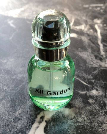 Affordable Beauty Gift Ideas For Christmas: H&M GARDEN eau de toilette 20ml fresh unisex scent packed with green notes, grass, and rain